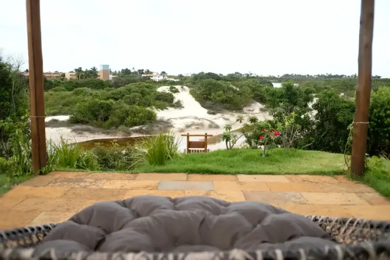 Mirante do Rancho com vista para as dunas e vegetação nativa